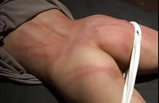 XXX Bionda Salice mangiare il suo grande troiamamma turno