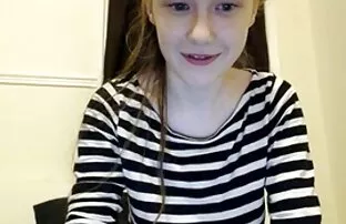 XXX Con la sua mamme casalinghe troie bocca e la sua figa