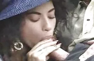 XXX Il tuo pollo cade nel buco ed era finita film porno con mamme porche