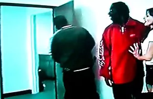 XXX La brutta moglie le mamme piu porche succhia il cazzo del migliore amico.