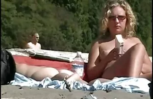 XXX Grandi pulcini fumo torrette nonne porche con nipoti sul balcone e inviare uno di loro,