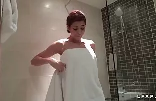 XXX Sesso sul grande letto in mamme mature puttane bianco
