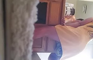 XXX Il sesso mamme troie e puttane viene raccolto da un uomo pericoloso per la posizione